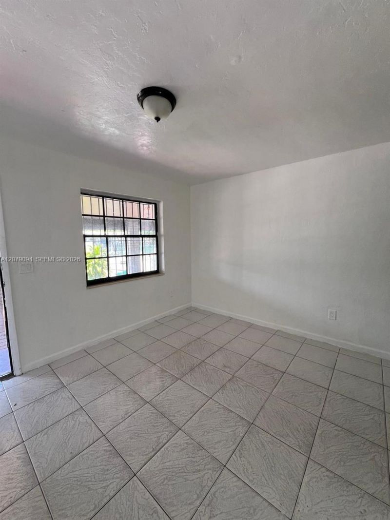2140 NW 1st Ter , Unit A, Miami, FL 33125 Photo