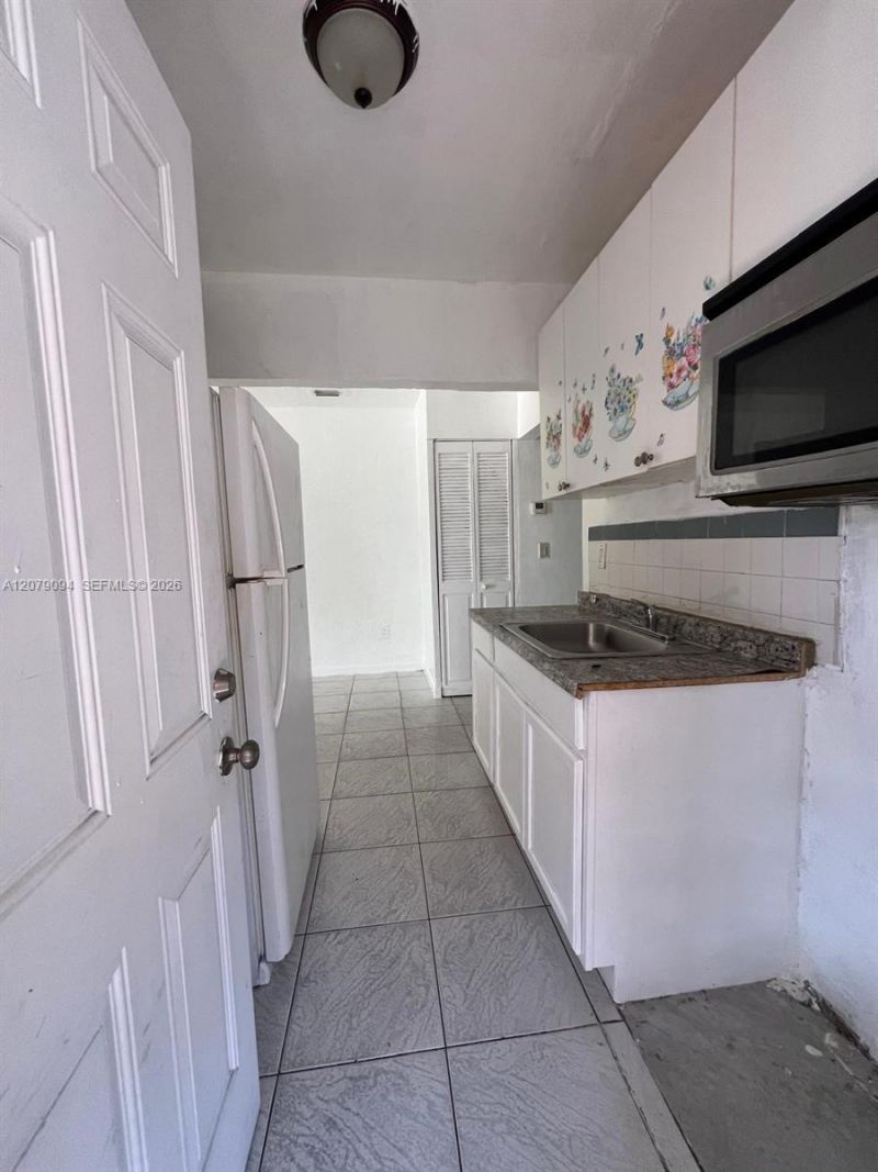 2140 NW 1st Ter , Unit A, Miami, FL 33125 Photo