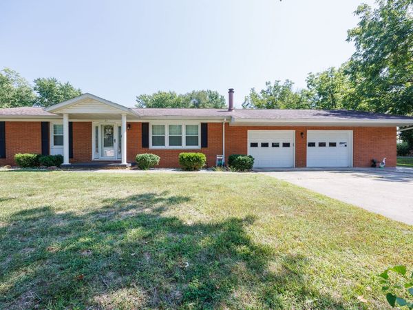 21 Crestwood Lane, Centralia, IL 62801