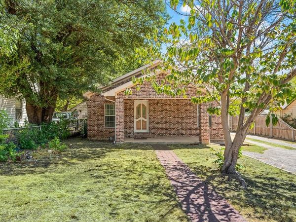 422 N Wood Street, Denton, TX 76209
