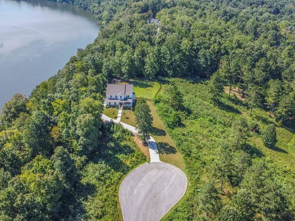 306 Lake Ridge Drive, Loudon, TN 37774