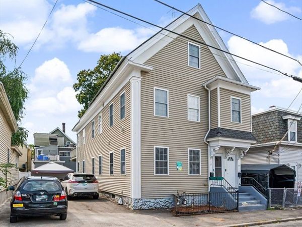 55 4th St, Unit 57, Lowell, MA 01850