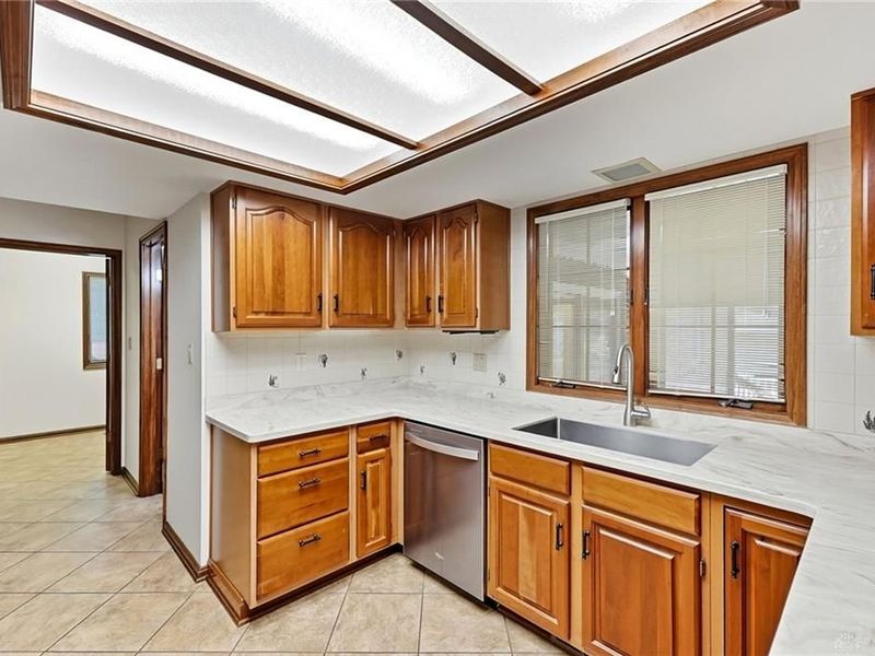 2281 Vienna Parkway, Miami Township, OH 45459 Photo 14