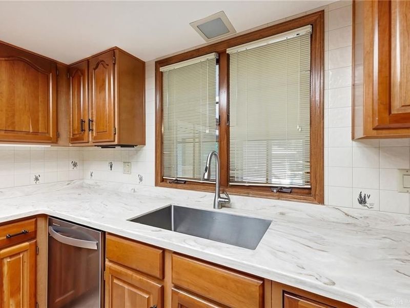 2281 Vienna Parkway, Miami Township, OH 45459 Photo 17
