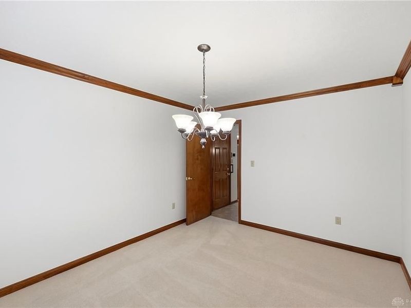 2281 Vienna Parkway, Miami Township, OH 45459 Photo 8