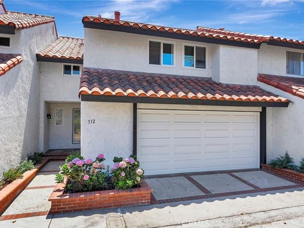 512 Amber Drive, Huntington Beach, CA 92648