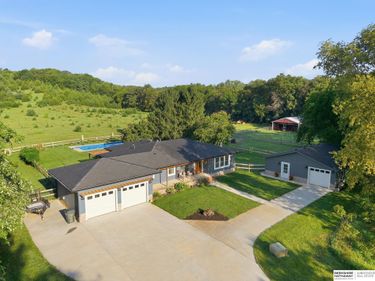 7933 County Road P37, Fort Calhoun, NE 68023
