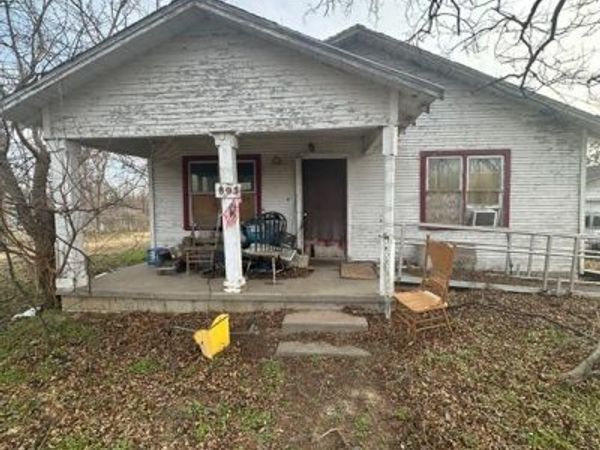 805 S Market Avenue, Shawnee, OK 74801