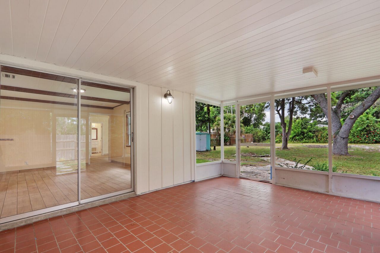 8340 SE Camellia Drive, Hobe Sound, FL 33455 Photo
