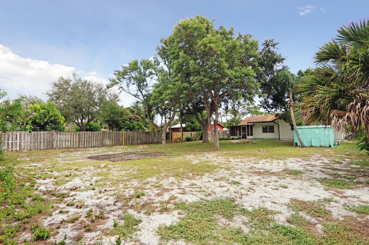 8340 SE Camellia Drive, Hobe Sound, FL 33455 Photo