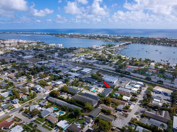 324 W Pine Street, Unit 11, Lantana, FL 33462