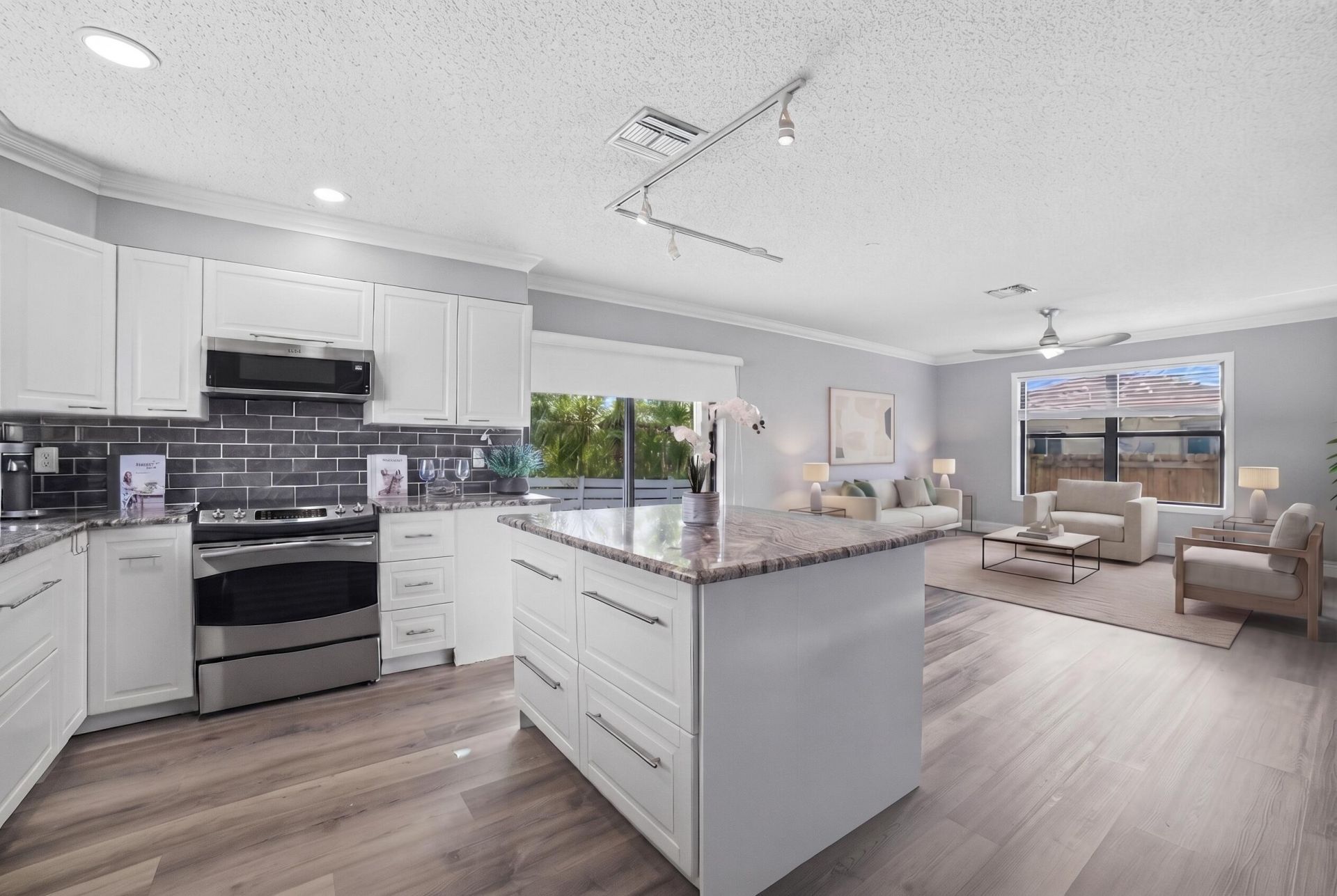 324 W Pine Street, Unit 11, Lantana, FL 33462 Photo
