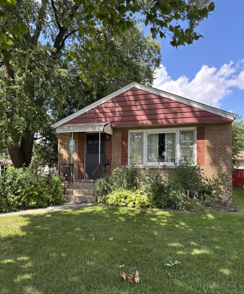 9534 Congress Park Avenue, Brookfield, IL 60513 Main Photo