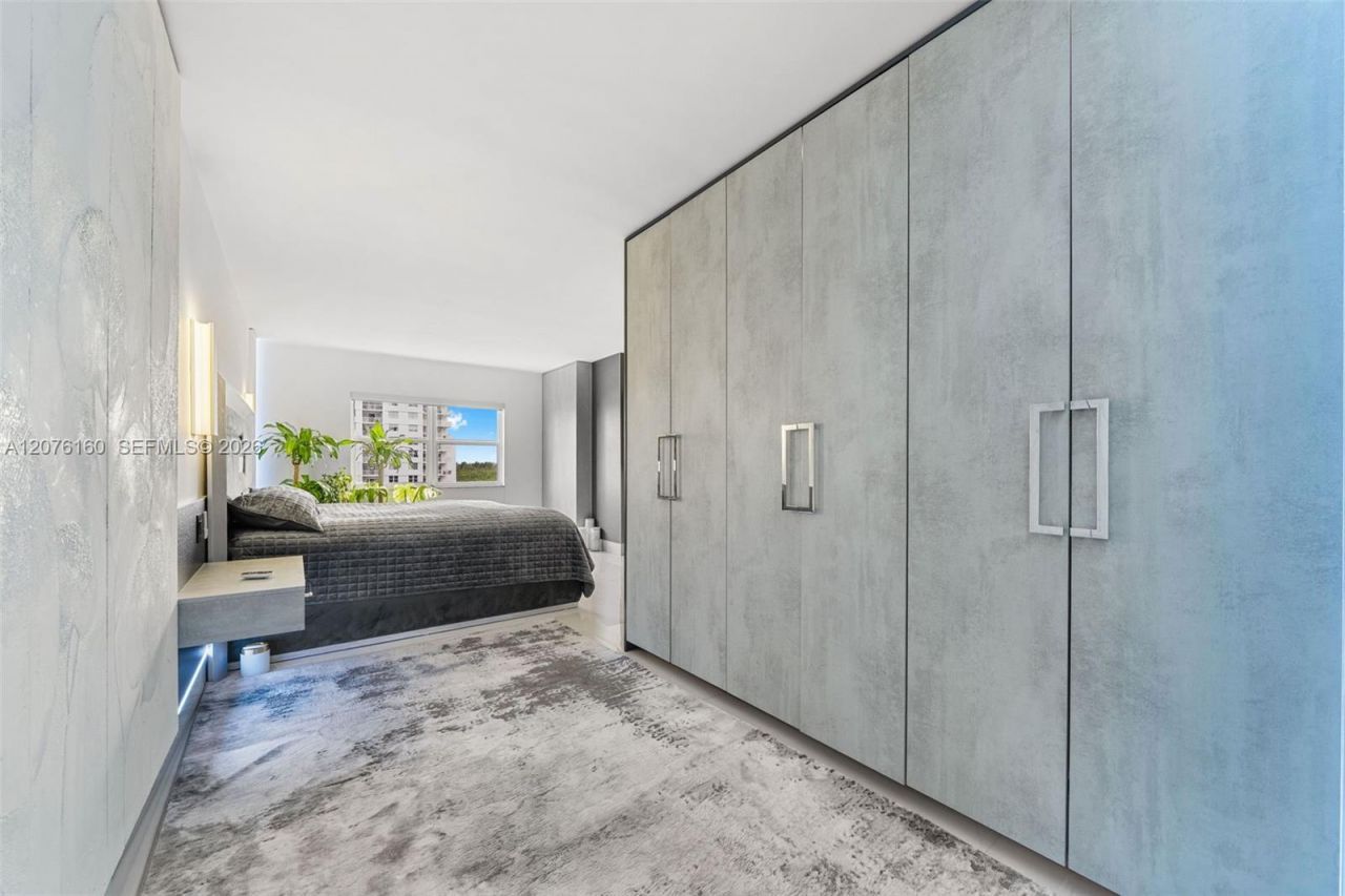 400 Kings Point Dr , Unit 822-23, Sunny Isles Beach, FL 33160 Photo