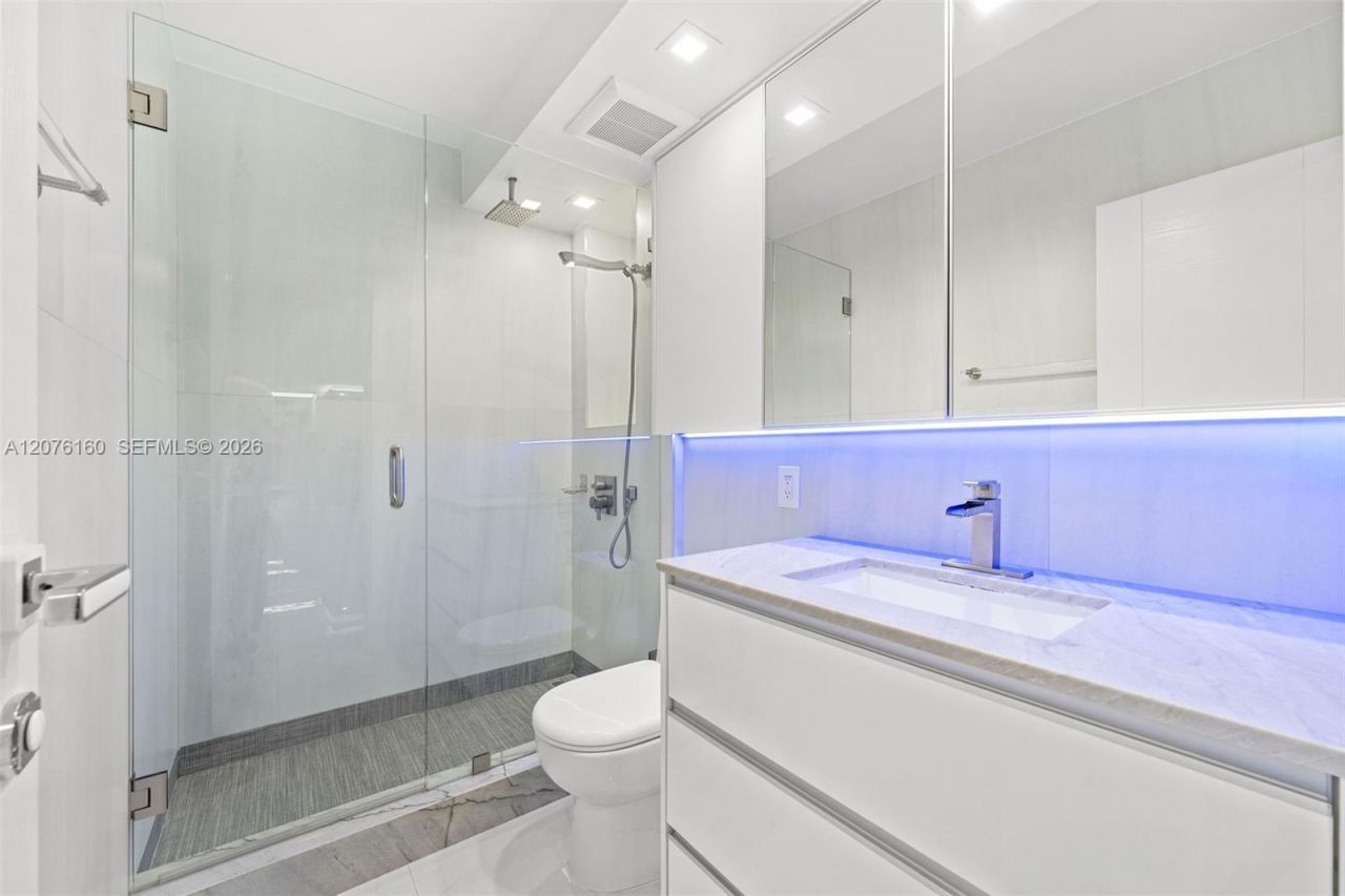 400 Kings Point Dr , Unit 822-23, Sunny Isles Beach, FL 33160 Photo