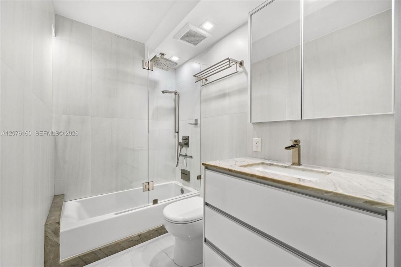 400 Kings Point Dr , Unit 822-23, Sunny Isles Beach, FL 33160 Photo