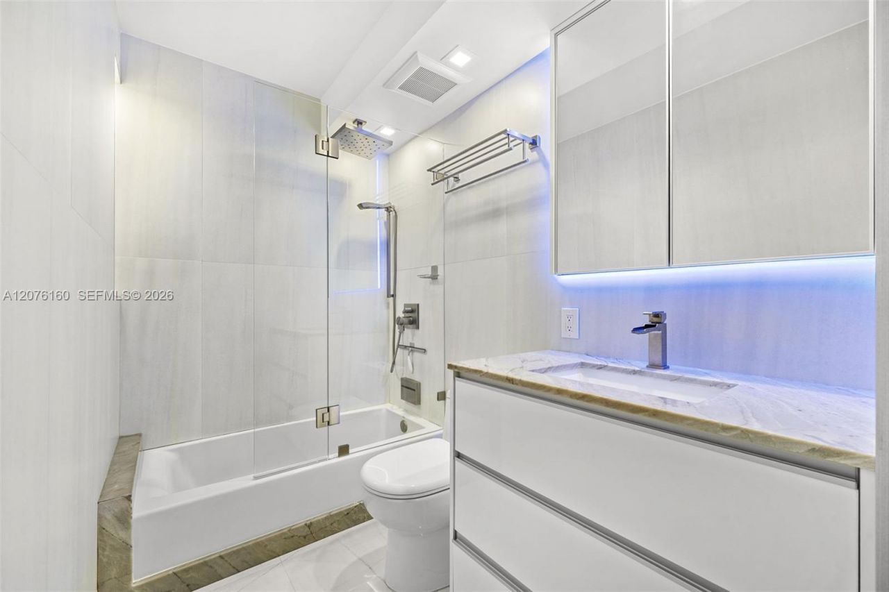 400 Kings Point Dr , Unit 822-23, Sunny Isles Beach, FL 33160 Photo