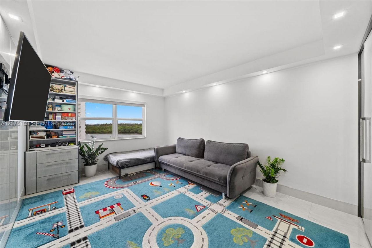 400 Kings Point Dr , Unit 822-23, Sunny Isles Beach, FL 33160 Photo