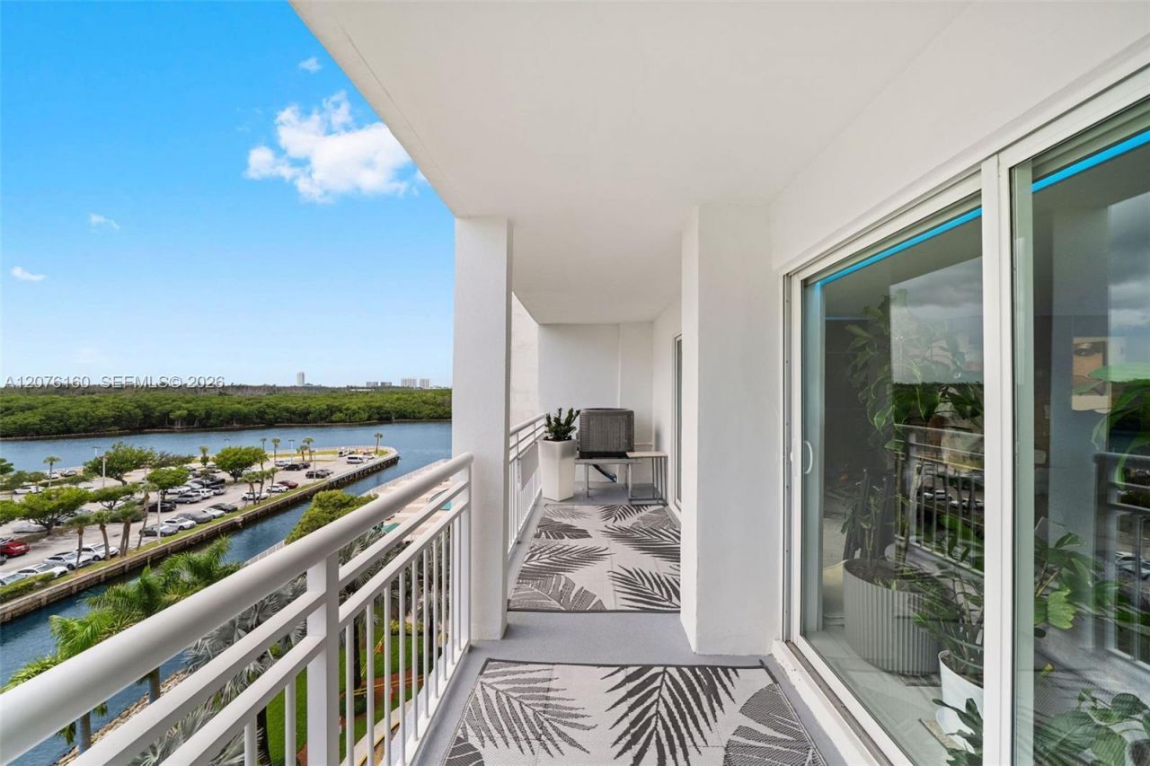 400 Kings Point Dr , Unit 822-23, Sunny Isles Beach, FL 33160 Photo