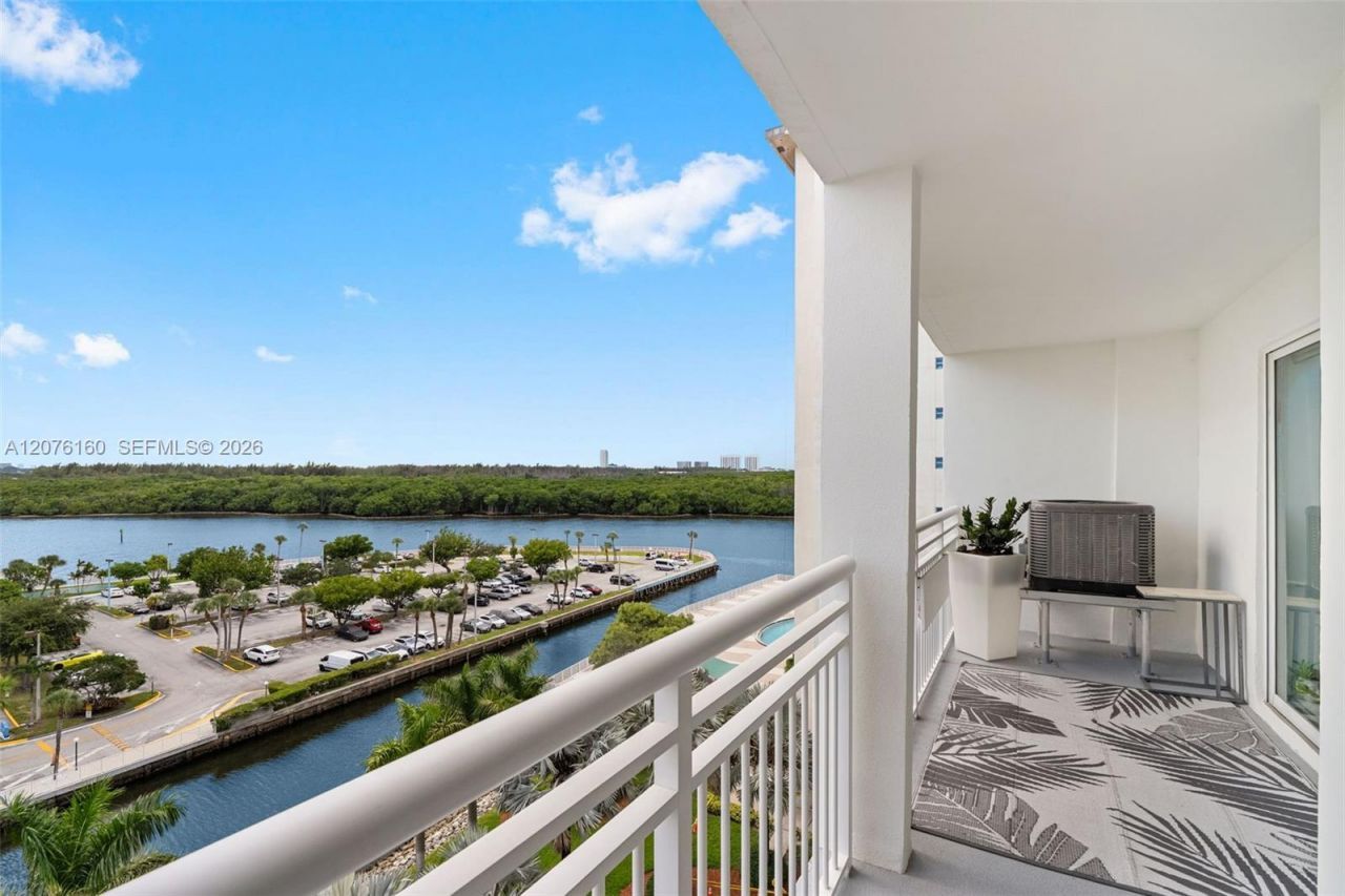 400 Kings Point Dr , Unit 822-23, Sunny Isles Beach, FL 33160 Photo