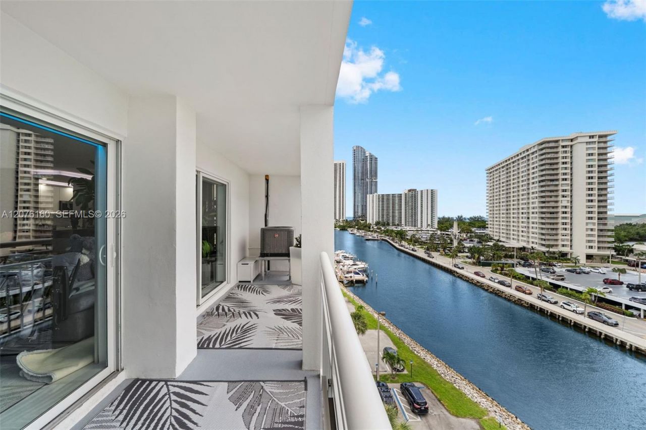 400 Kings Point Dr , Unit 822-23, Sunny Isles Beach, FL 33160 Photo