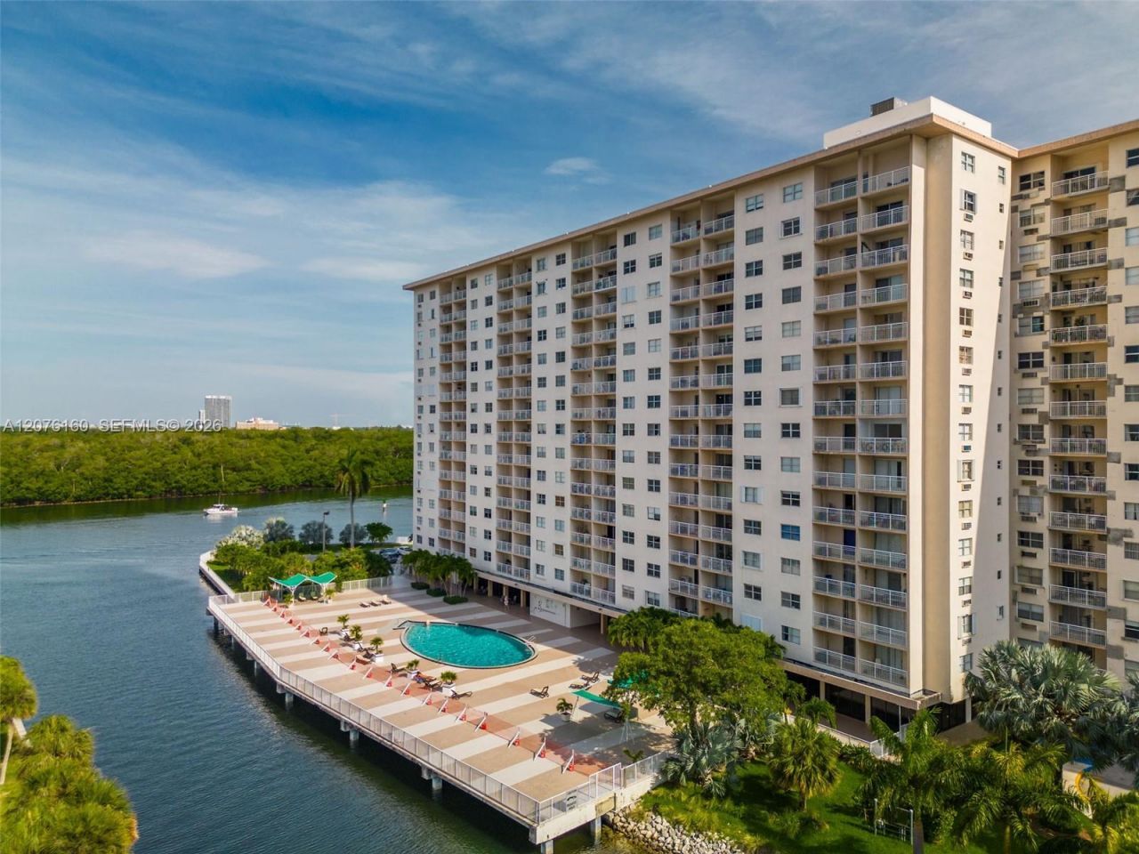 400 Kings Point Dr , Unit 822-23, Sunny Isles Beach, FL 33160 Photo