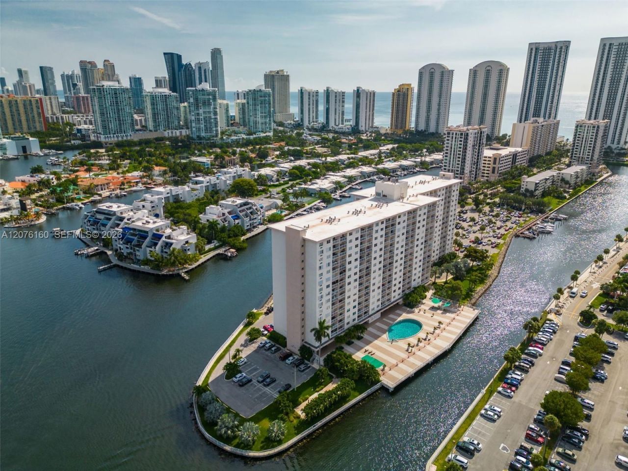 400 Kings Point Dr , Unit 822-23, Sunny Isles Beach, FL 33160 Photo