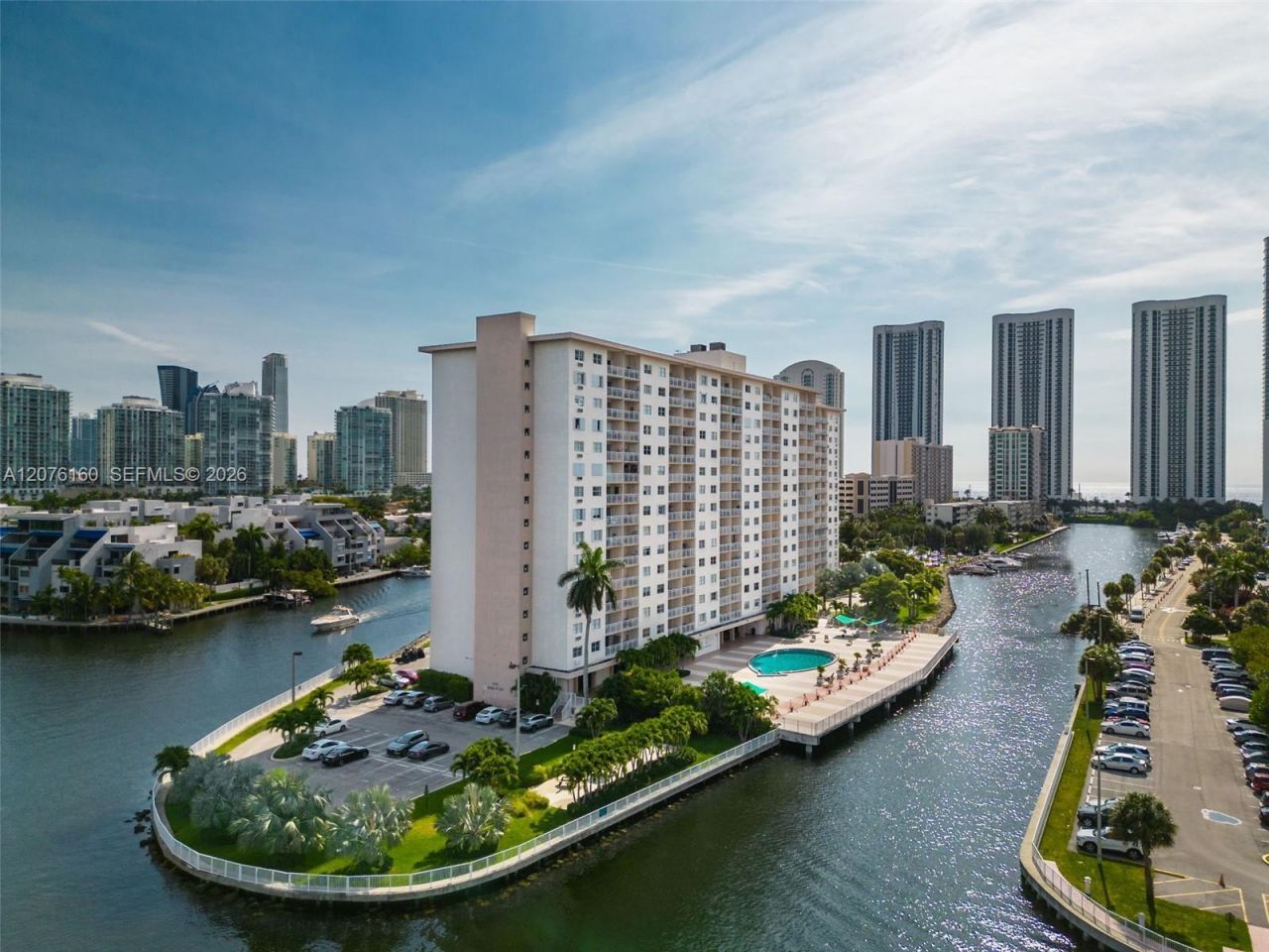 400 Kings Point Dr , Unit 822-23, Sunny Isles Beach, FL 33160 Photo