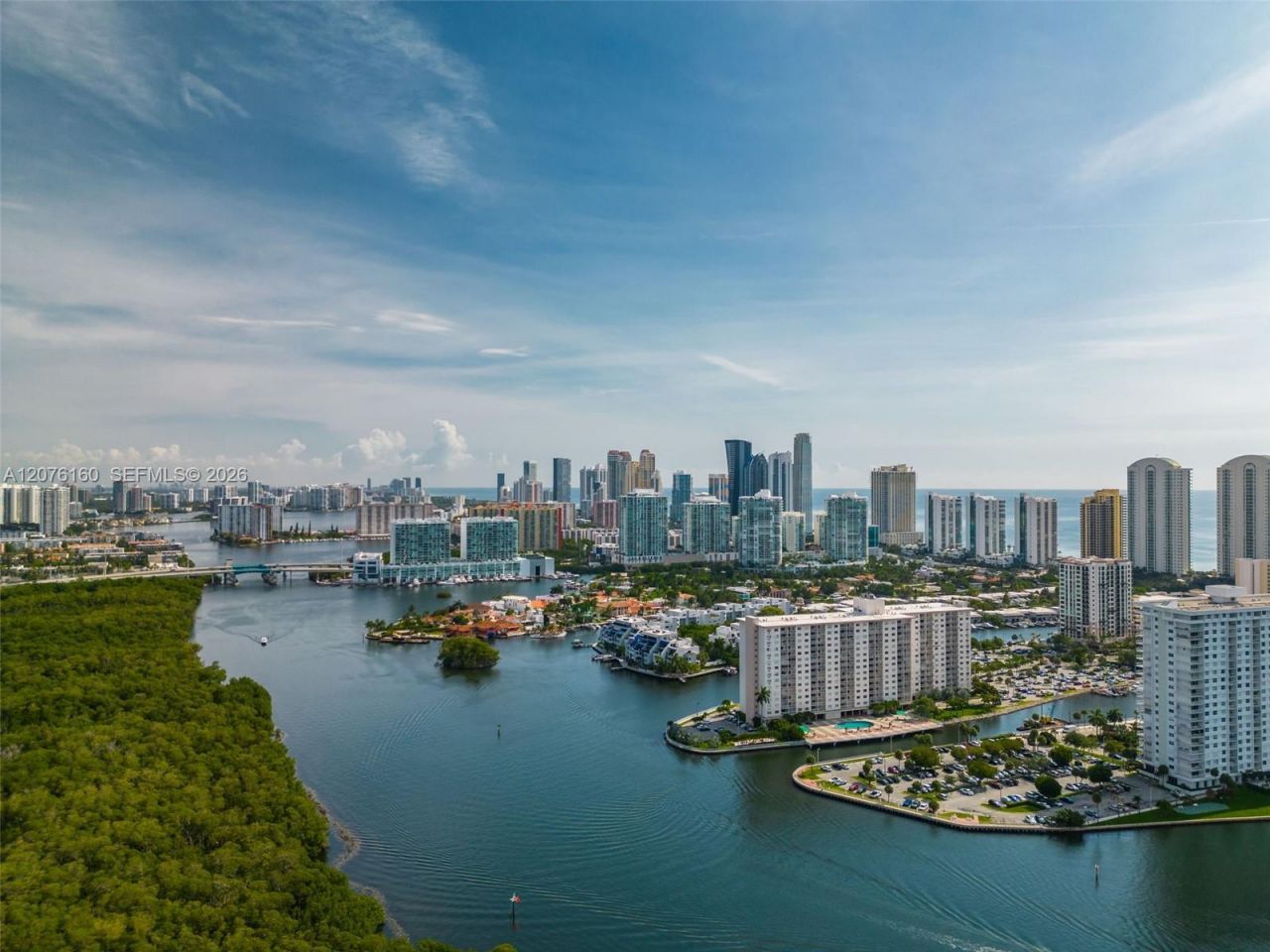 400 Kings Point Dr , Unit 822-23, Sunny Isles Beach, FL 33160 Photo