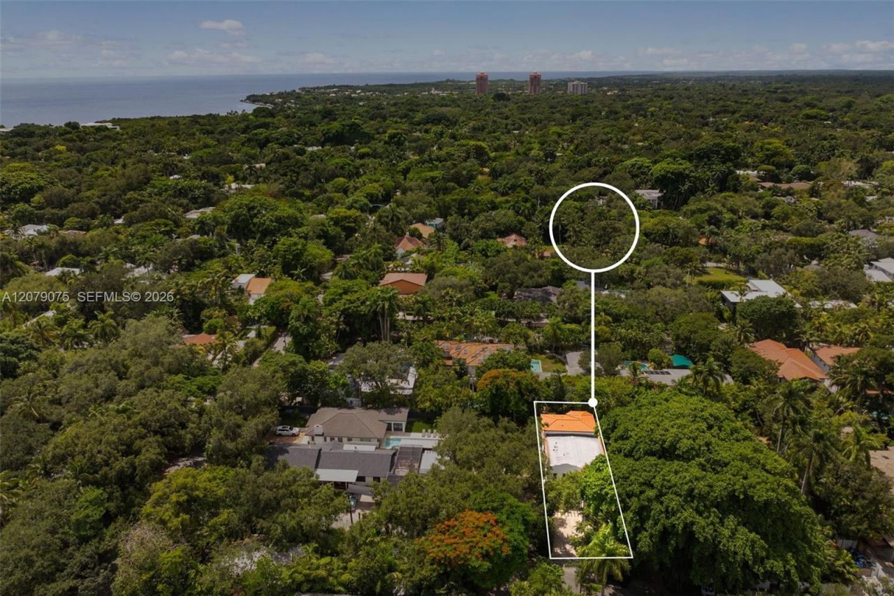 3740 Irvington Ave , Coconut Grove, FL 33133 Photo