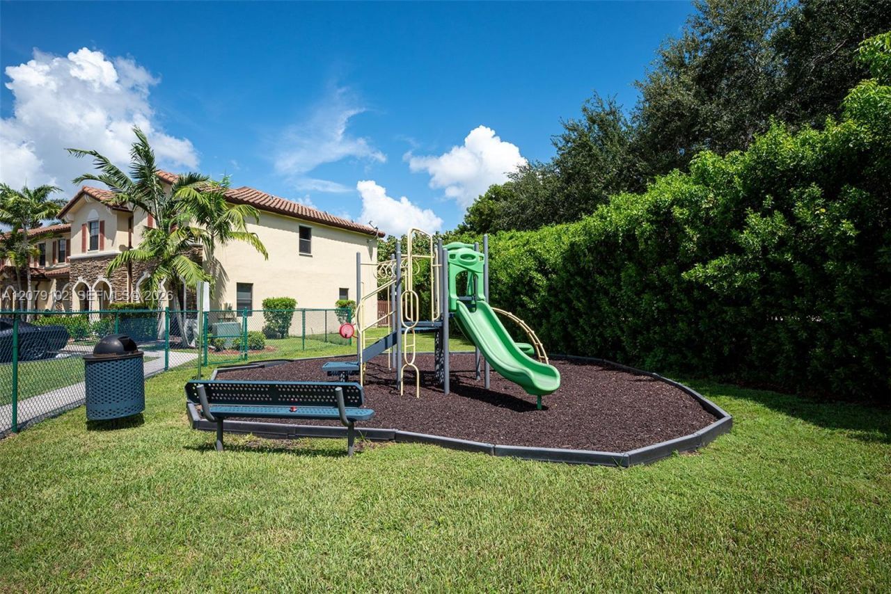 755 SE 32nd Ter , Unit 755, Homestead, FL 33033 Photo
