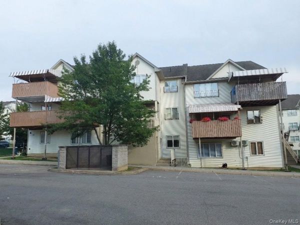 5 Toltchav Way , Unit 202, Monroe, NY 10950