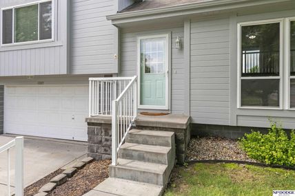 18011 Edna Street, Omaha, NE 68136