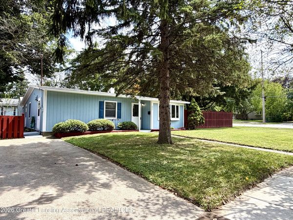 5037 Delbrook Avenue, Lansing, MI 48910