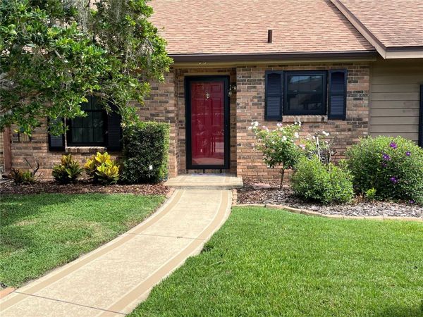 15 COVE LANE , EUSTIS, FL 32726