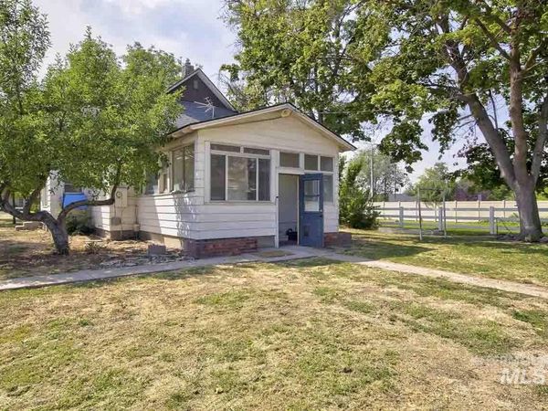 1104 Lone Star Rd, Nampa, ID 83651