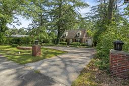 1308 Mill Street  photo 4