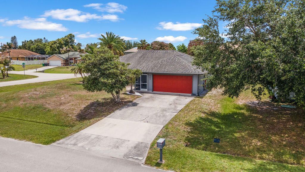 403 SW Cahoon Court, Port Saint Lucie, FL 34953 Photo