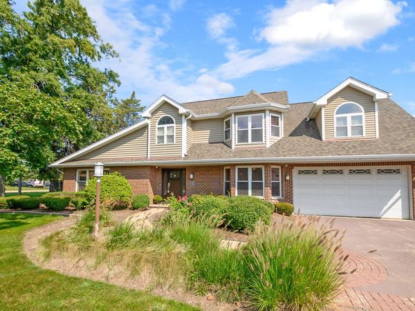 389 W Evergreen Lane , Elmhurst, IL 60126