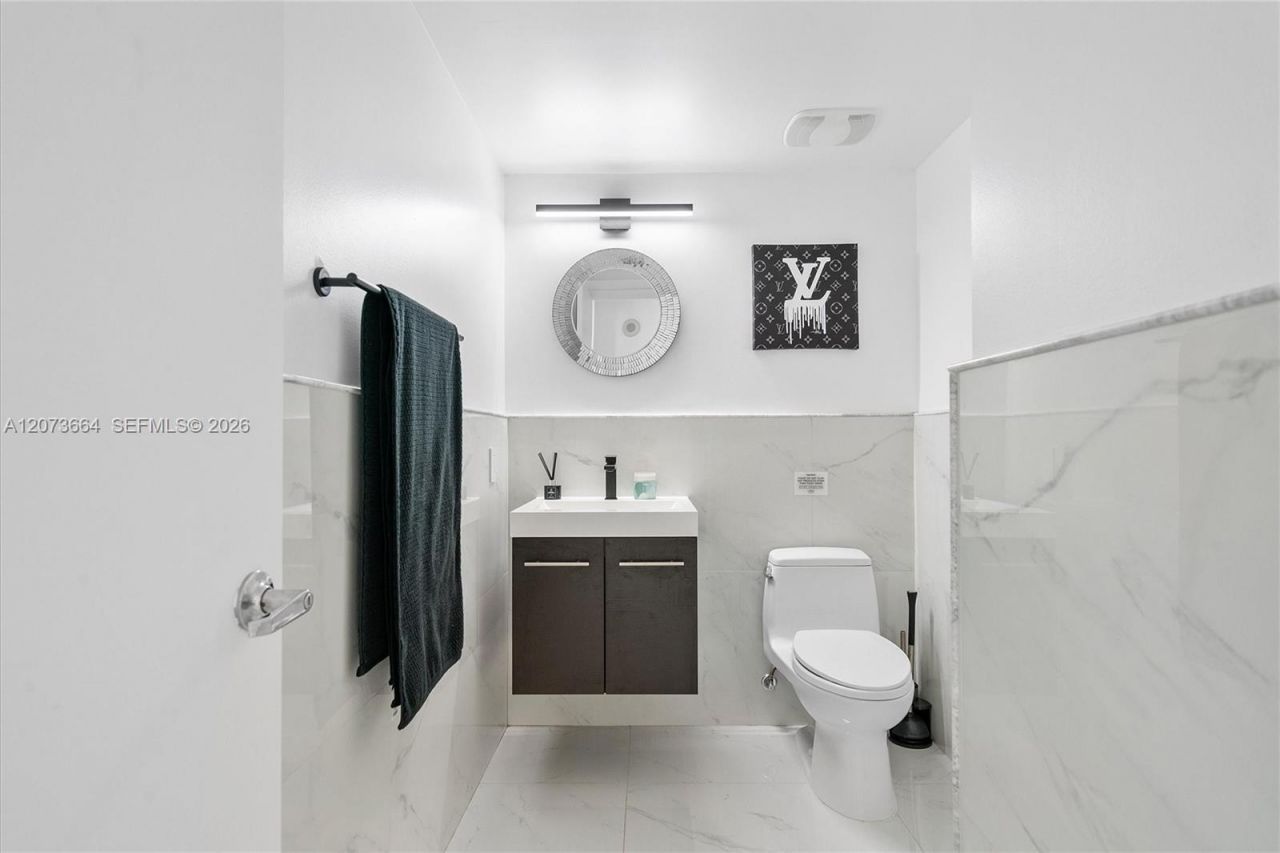 41 SE 5th St , Unit 1111, Miami, FL 33131 Photo