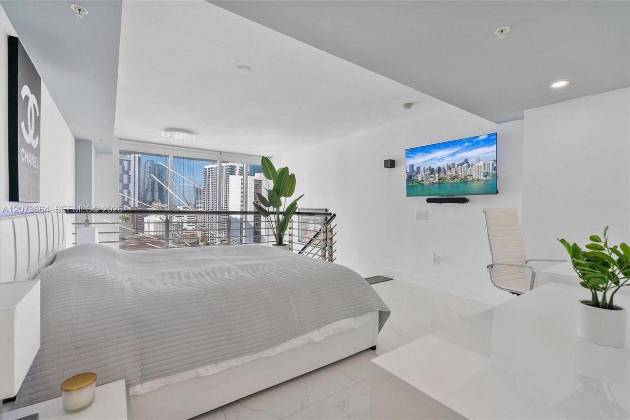 41 SE 5th St , Unit 1111, Miami, FL 33131 Photo