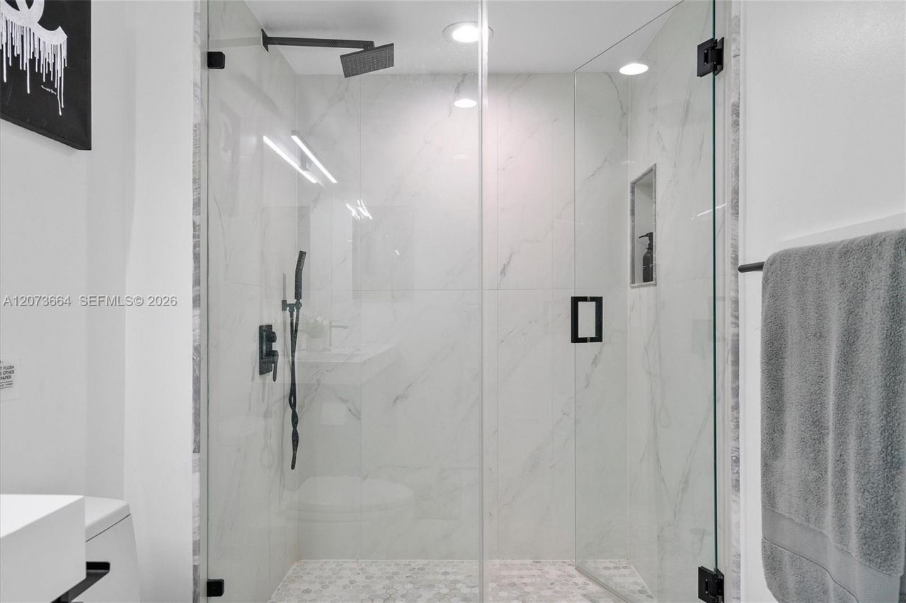41 SE 5th St , Unit 1111, Miami, FL 33131 Photo