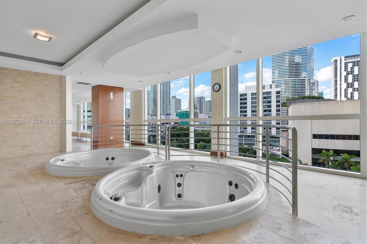 41 SE 5th St , Unit 1111, Miami, FL 33131 Photo