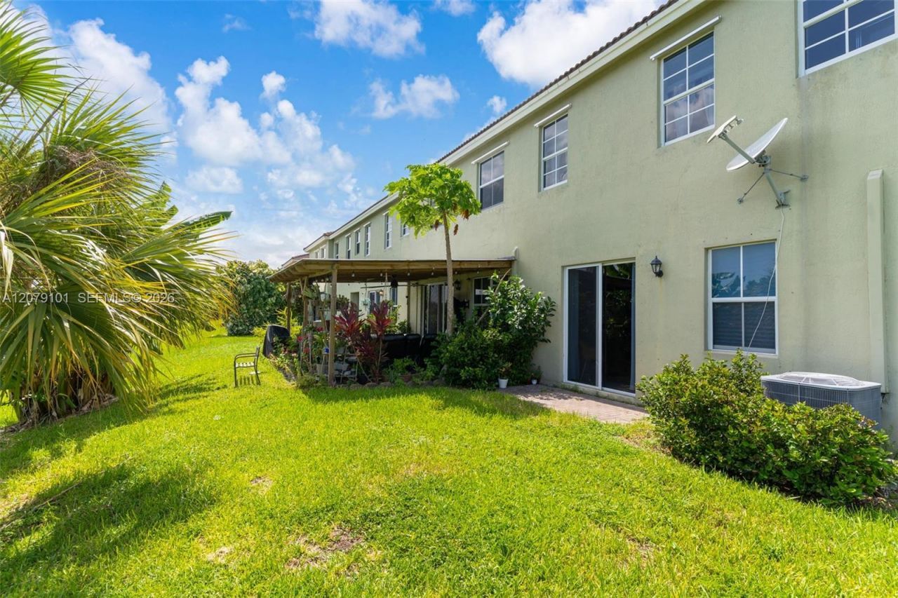 2438 SE 15 St, Homestead, FL 33035 Photo
