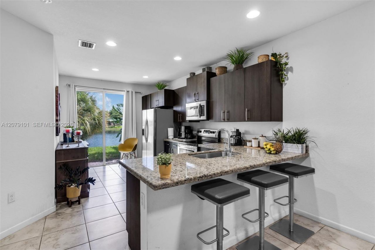 2438 SE 15 St, Homestead, FL 33035 Photo
