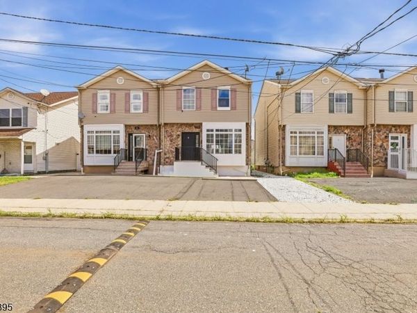 8 Somerset St, Carteret, NJ 07008