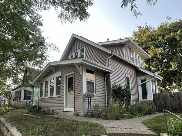 823 Juno Avenue, Saint Paul, MN 55102