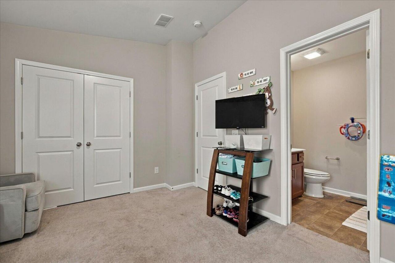 104 Bennett Lane Photo 12
