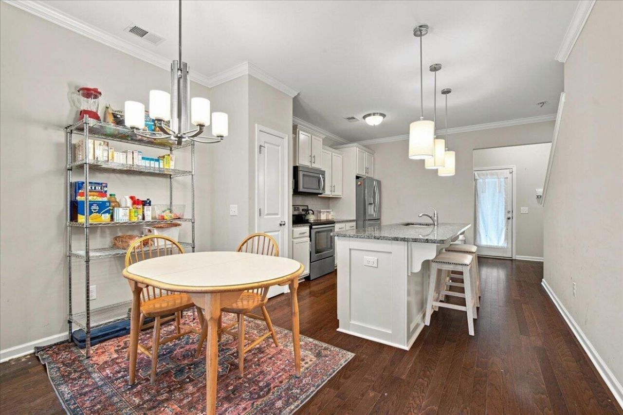 104 Bennett Lane Photo 6