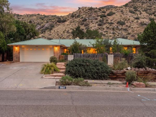 3904 Camino De La Sierra NE, Albuquerque, NM 87111